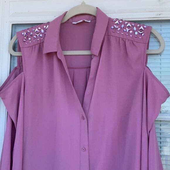 Take 50% OFF- Candie's Cold Shoulder Blouse, Size-L - Picture 2 of 9